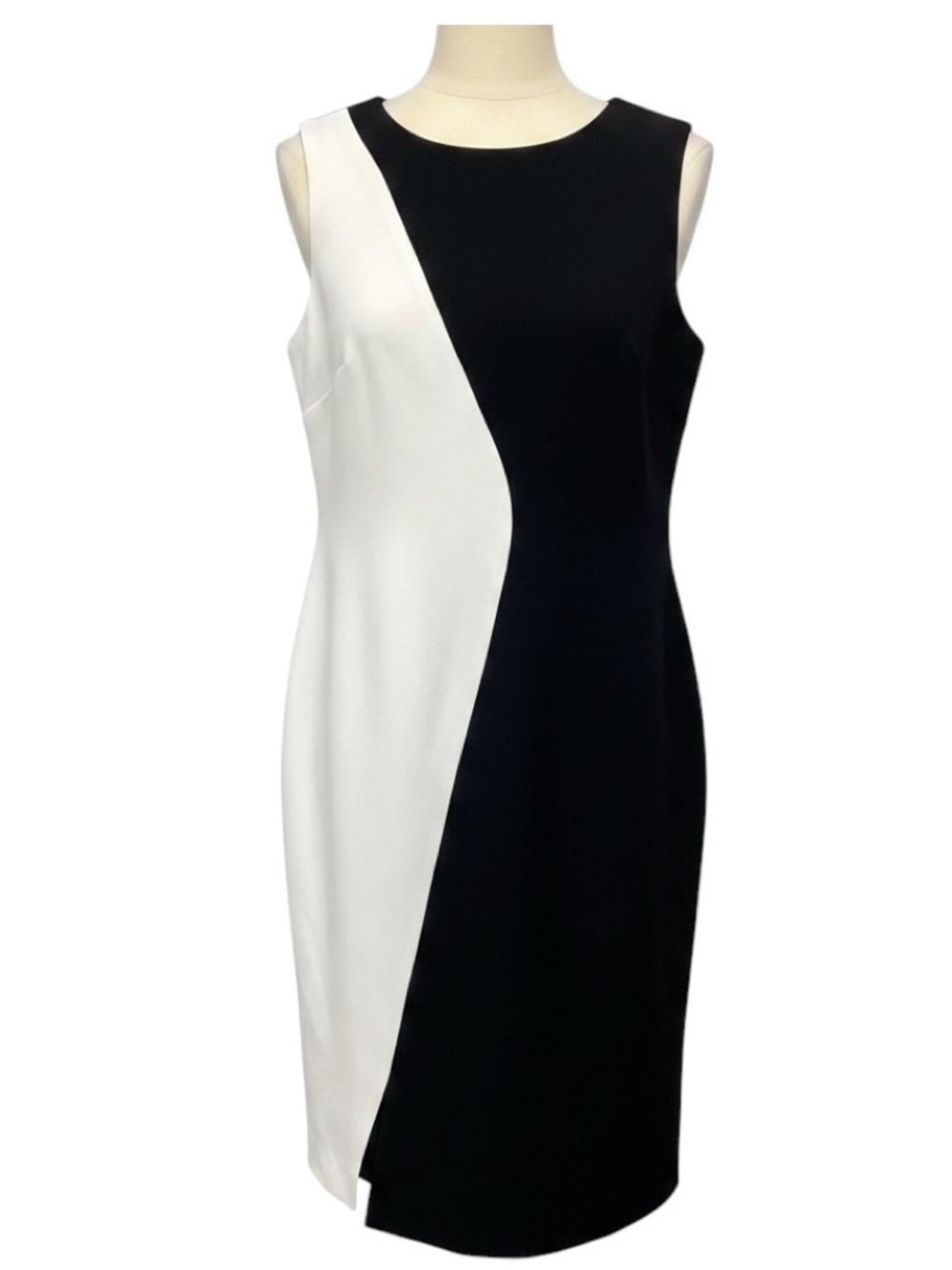 BASLER SOFT WHITE / BLACK SLEEVELESS COLORBLOCK MIDI DRESS